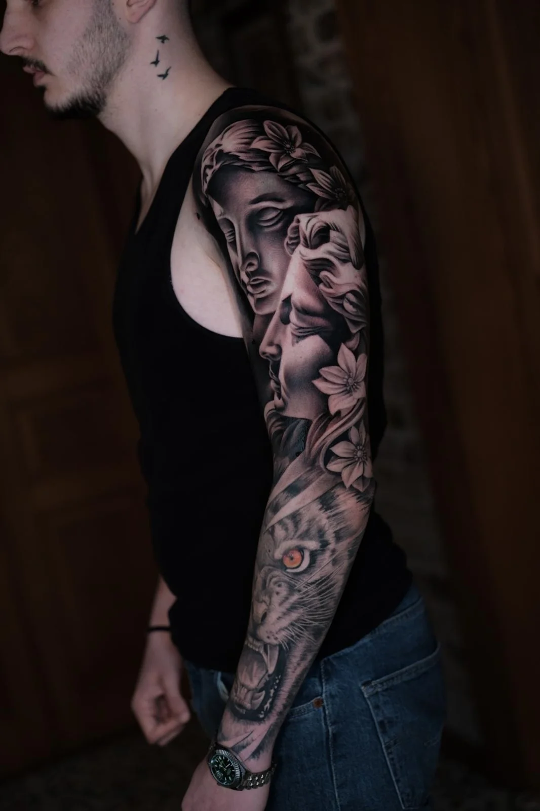 Black-and-Grey-Tattoo von Soner Aslan in der Just Ink Art Gallery