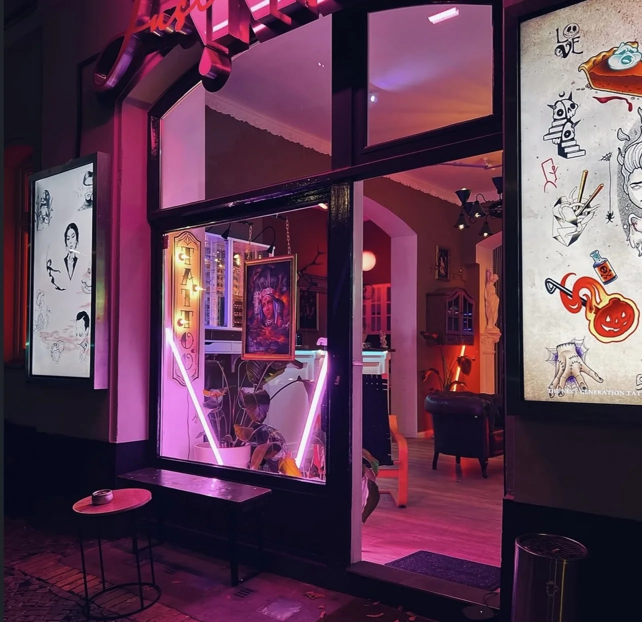Eingang zum Tattoo-Studio in Berlin Kreuzberg